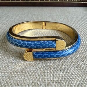 Cobalt Blue Hinged Clic Clac Gold-tone Bypass Bracelet